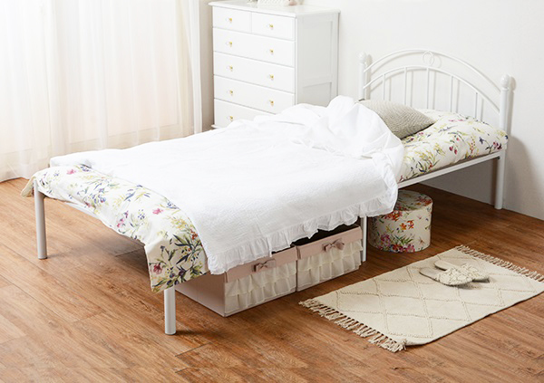 さりげなく可愛いシンプル姫系ベッド