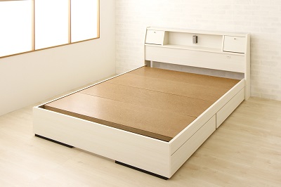 一般的な収納付きベッドの床板